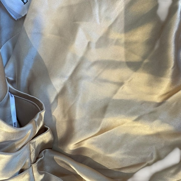 Elliatt - NWT Gold Asymmetrical Ruched Dress - Picture 12 of 12